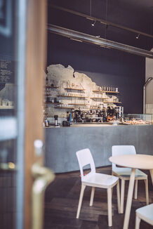 09 Valor Brushed-Vienna, Austria-Balthasar Kaffee Bar_RETAIL