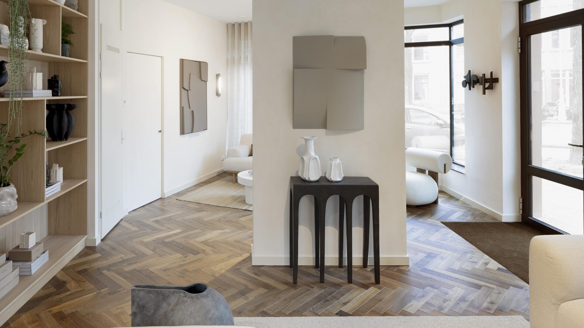 05 Promise-Amsterdam, The Netherlands- Melinteriors showroom_COMMERCIAL-min