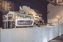 02 Valor Brushed-Vienna, Austria-Balthasar Kaffee Bar_RETAIL